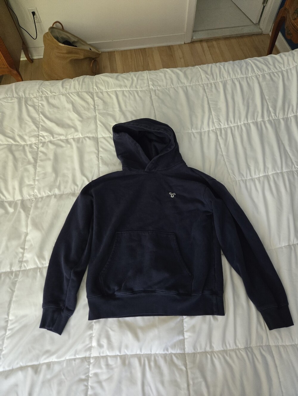 TNA Aritzia Navy Blue Pullover Hoodie Women’s Size Small Cozy Sweatshirt